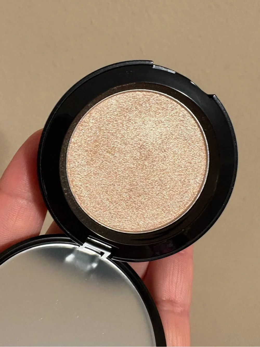 Laura Geller Easy Illuminating Powder Highlighter Champagne Brand New Never Used